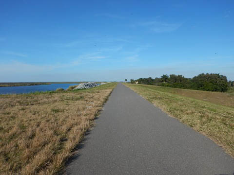 Lake Okeechobee Scenic Trail, Southeast Section