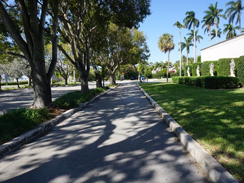 Palm Beach Lake Trail