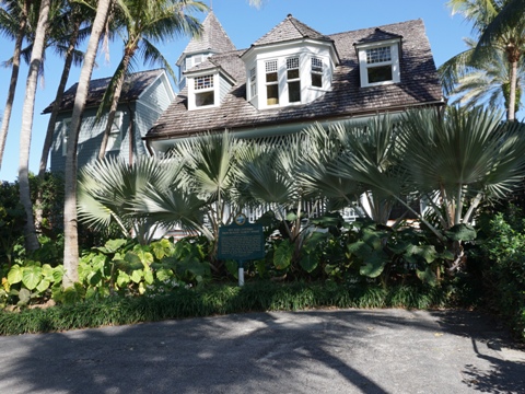 Palm Beach Lake Trail