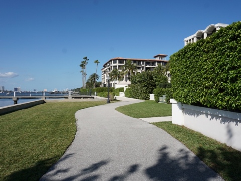 Palm Beach Lake Trail